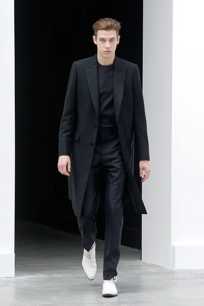 Look 2